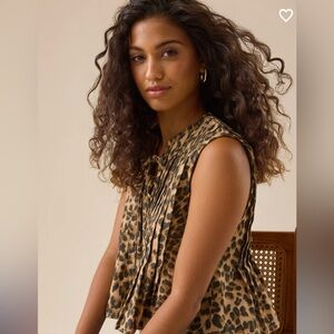 ALTAR’D STATE Lisa Leopard Ruffle Top.
NEW with tags.